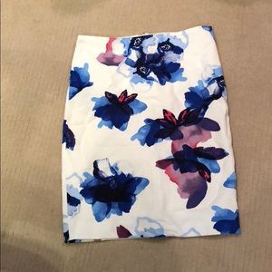 Banana Republic Skirts - Banana Republic floral skirt Banana Republic Skirts - Banana Republic floral skirt